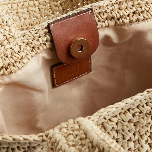 H&M Beige Woven Crossbody Bag - Picture 2 of 3